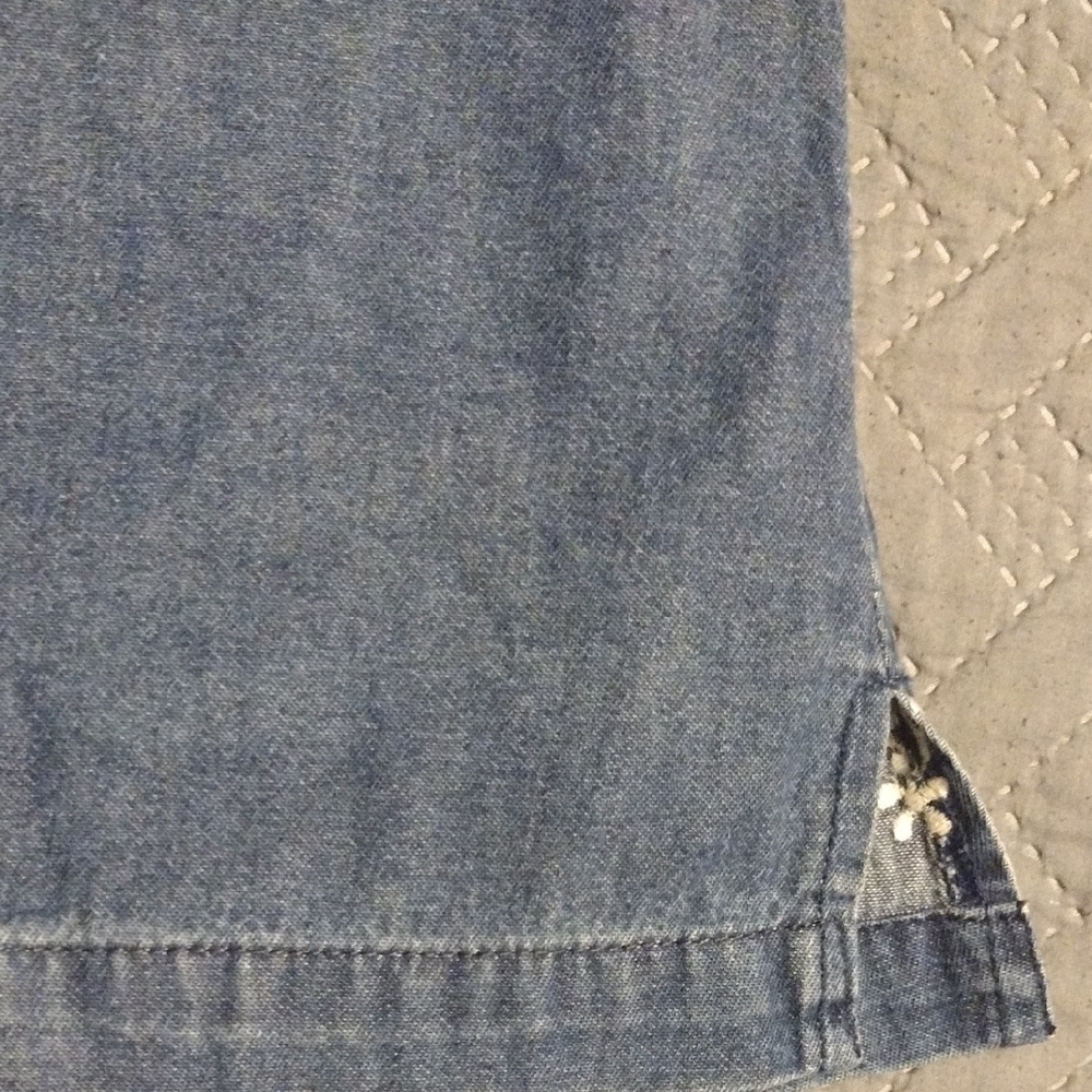 Floral Embroidered Denim Blouse - Picture 8 of 9